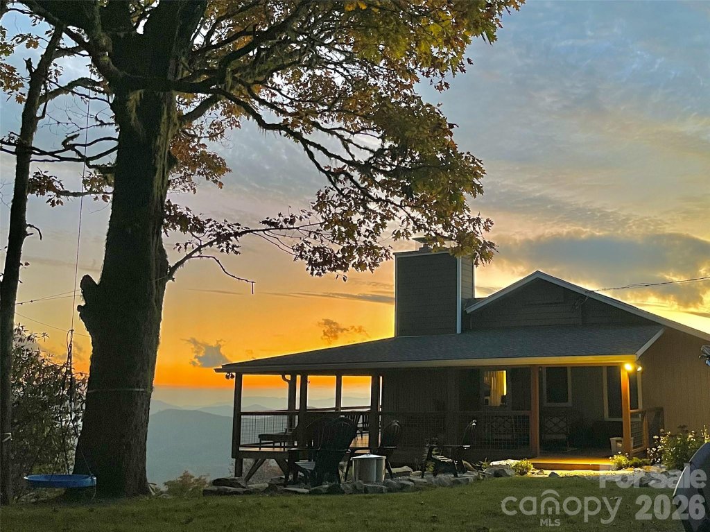 536 Lands End Lane