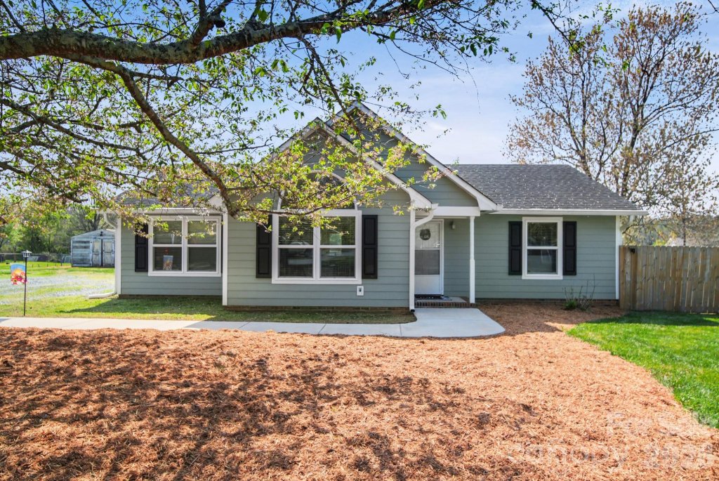 2020 Fieldridge Lane