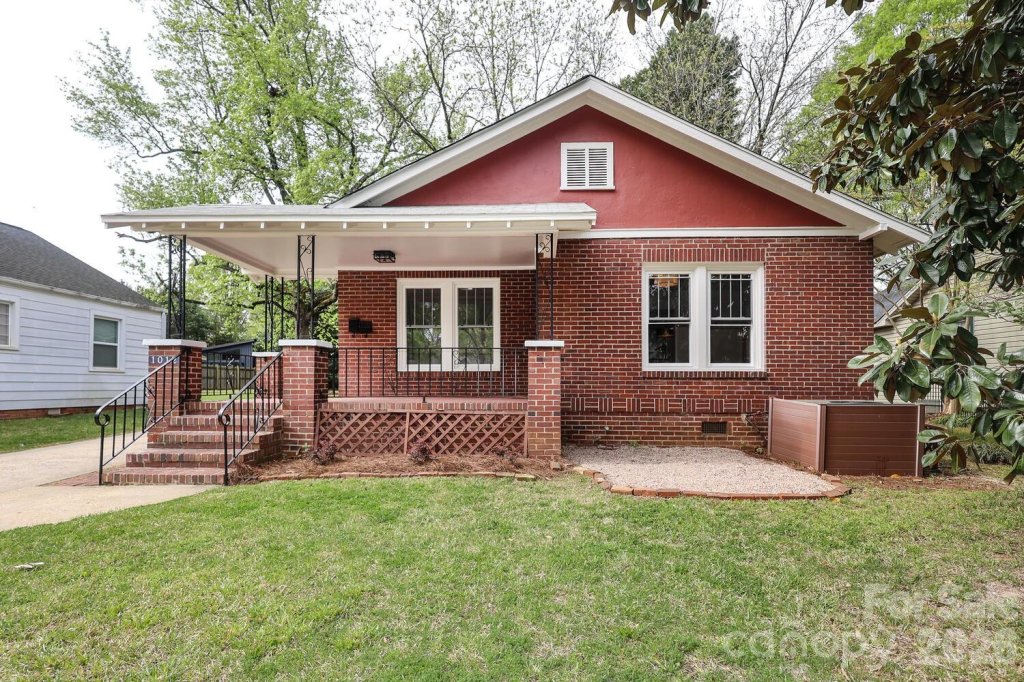 1012 E 35th Street