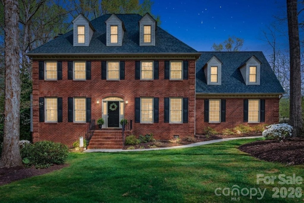 121 Sterling Court