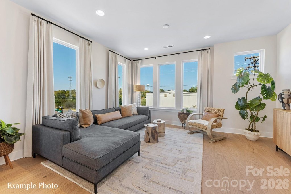 Montclaire Terraces, Charlotte community