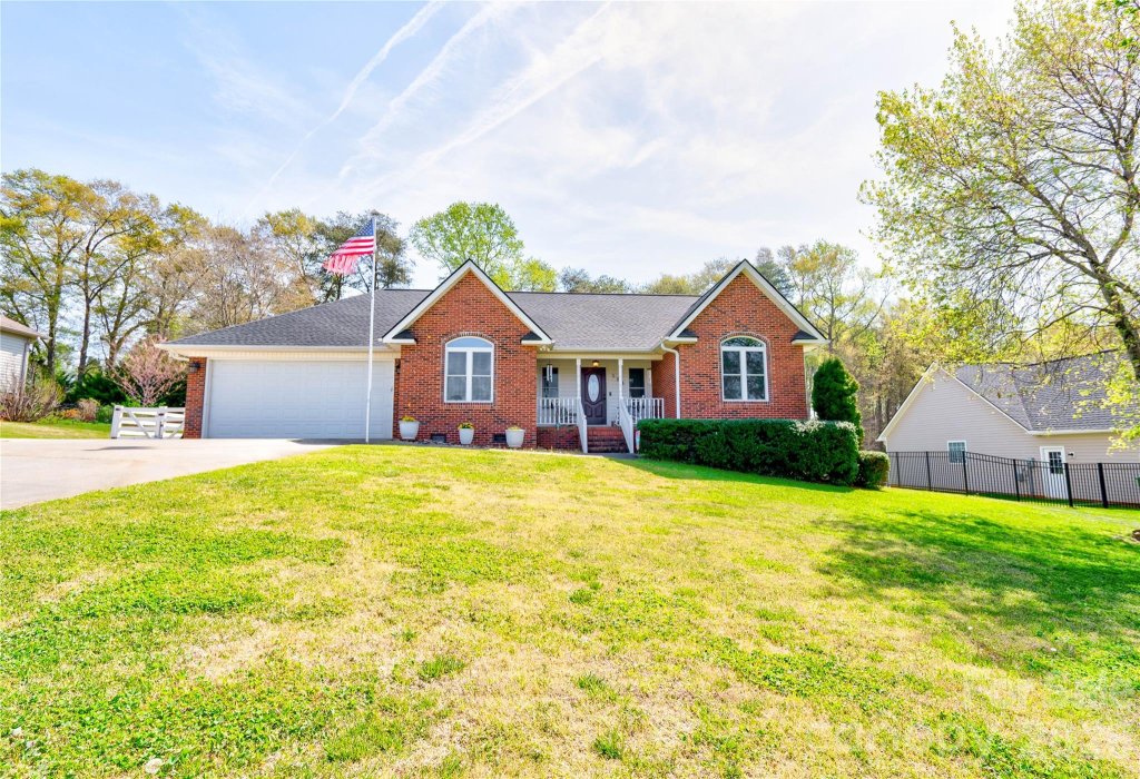 123 Creekside Drive