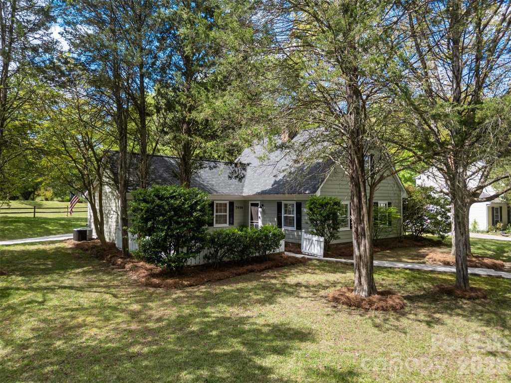 7456 Crowflock Court
