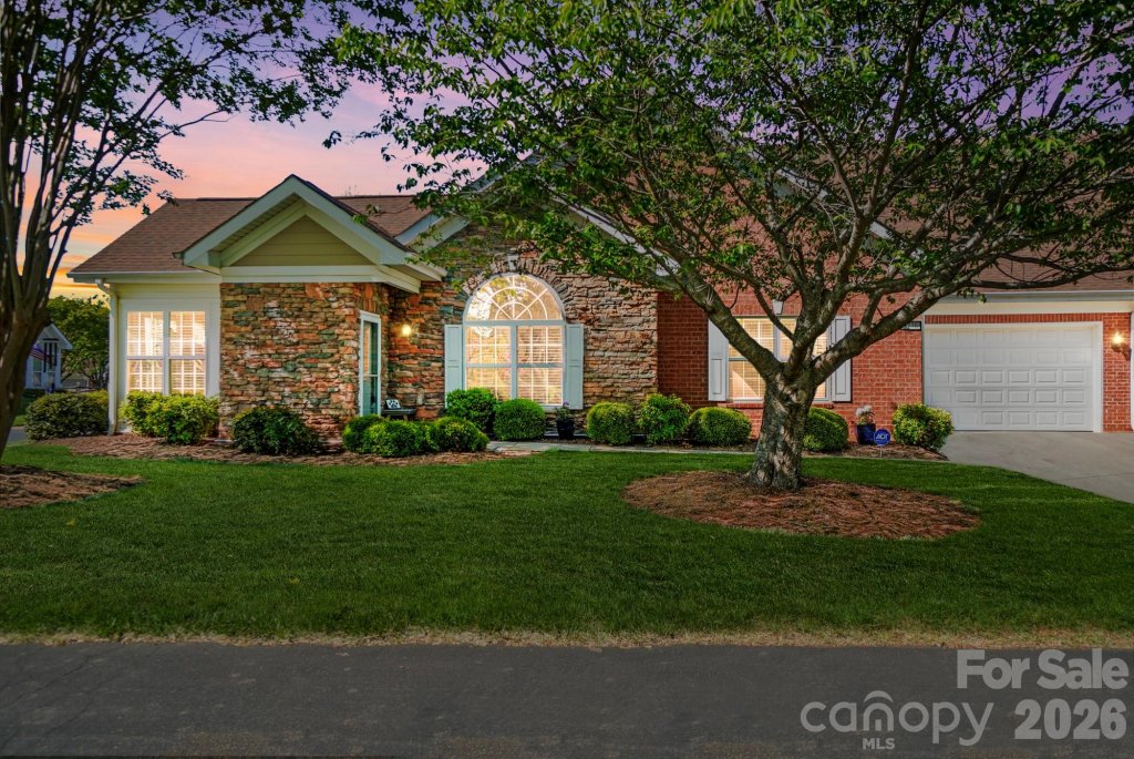 3270 Abbey Walk Lane