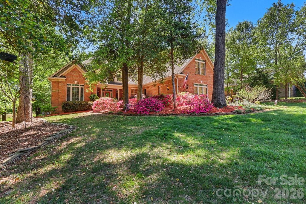 225 Highland Forest Drive