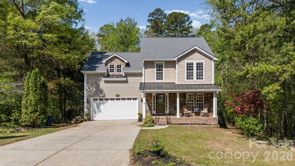 Country Woods East, Indian Trail community