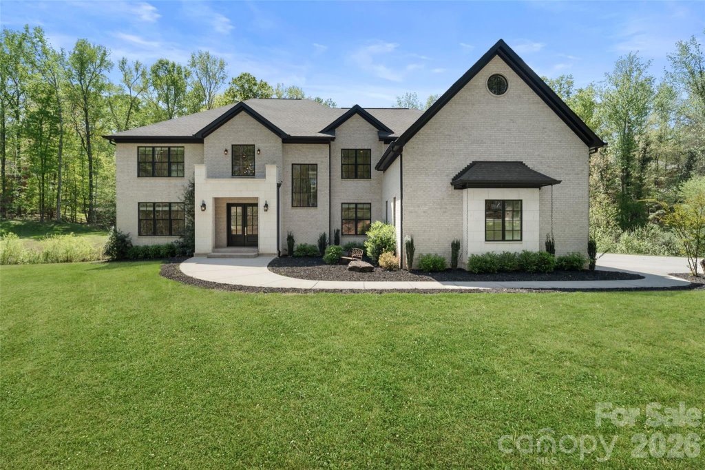 Providence Woods South, Weddington community