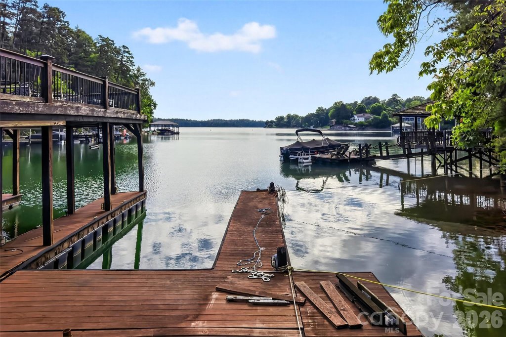 2361 Lake Forest Cove