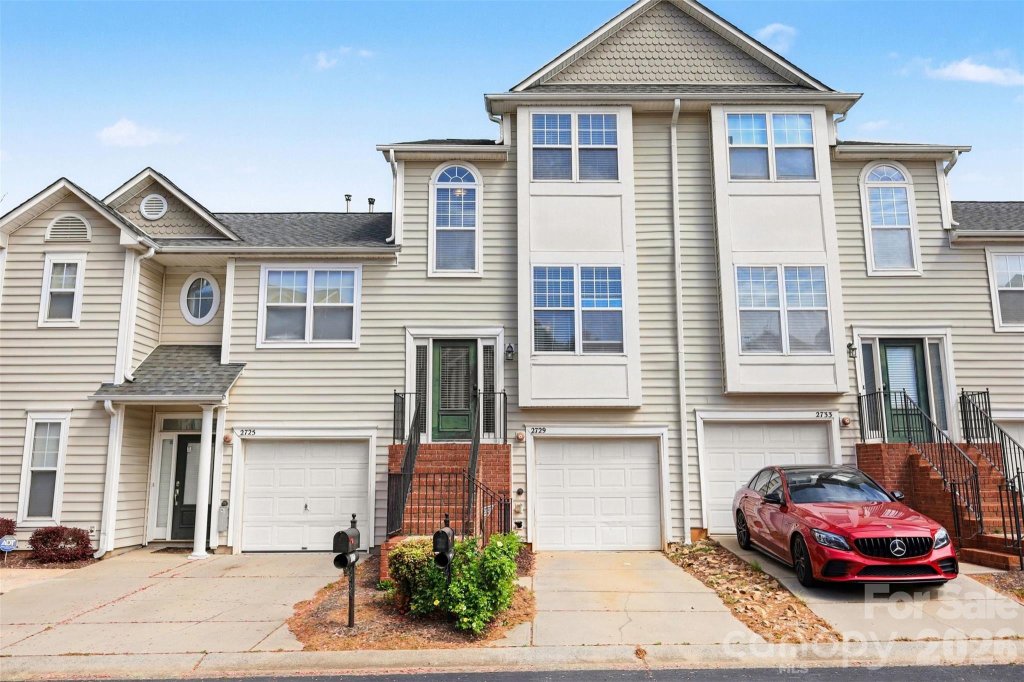Avalon At Mallard Creek, Charlotte community