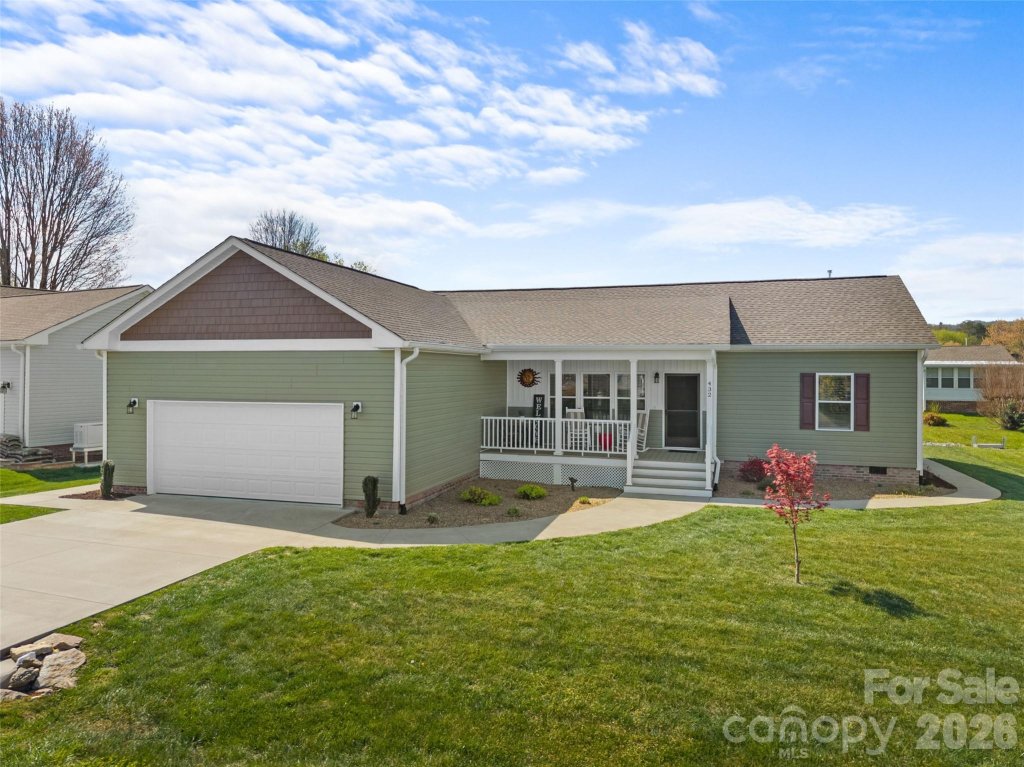 Riverwind, Hendersonville community