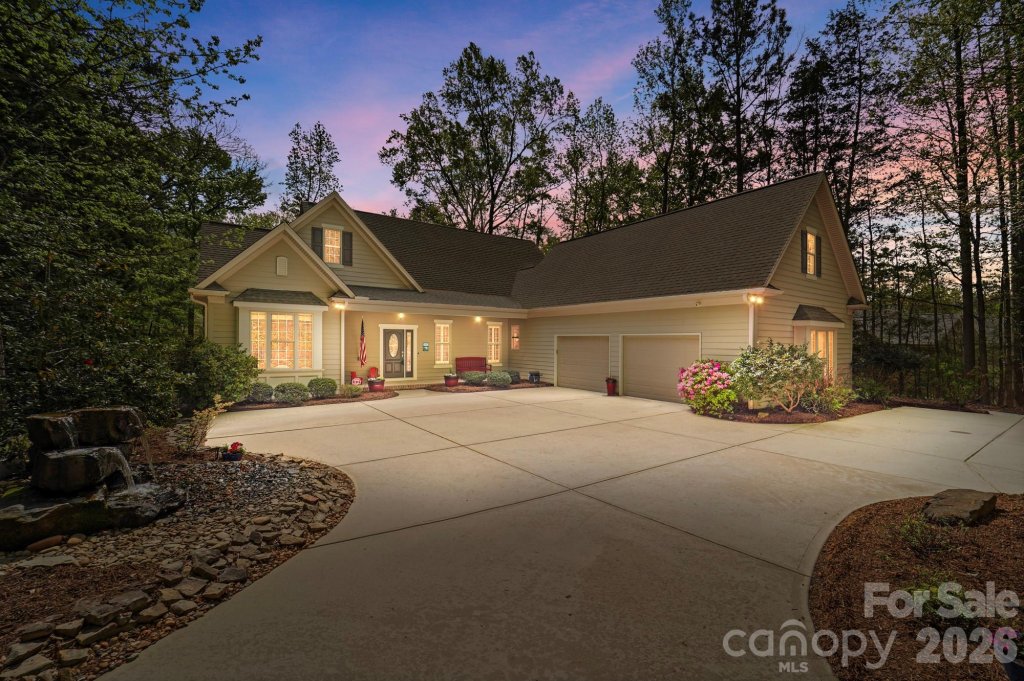 2370 Valelake Road
