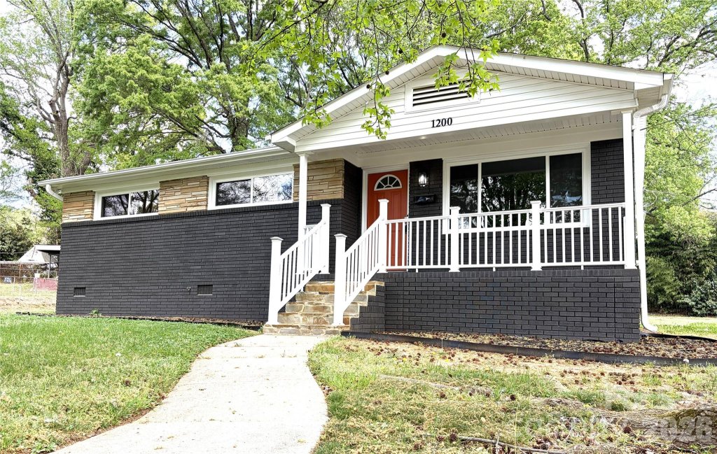 1200 Weststone Drive