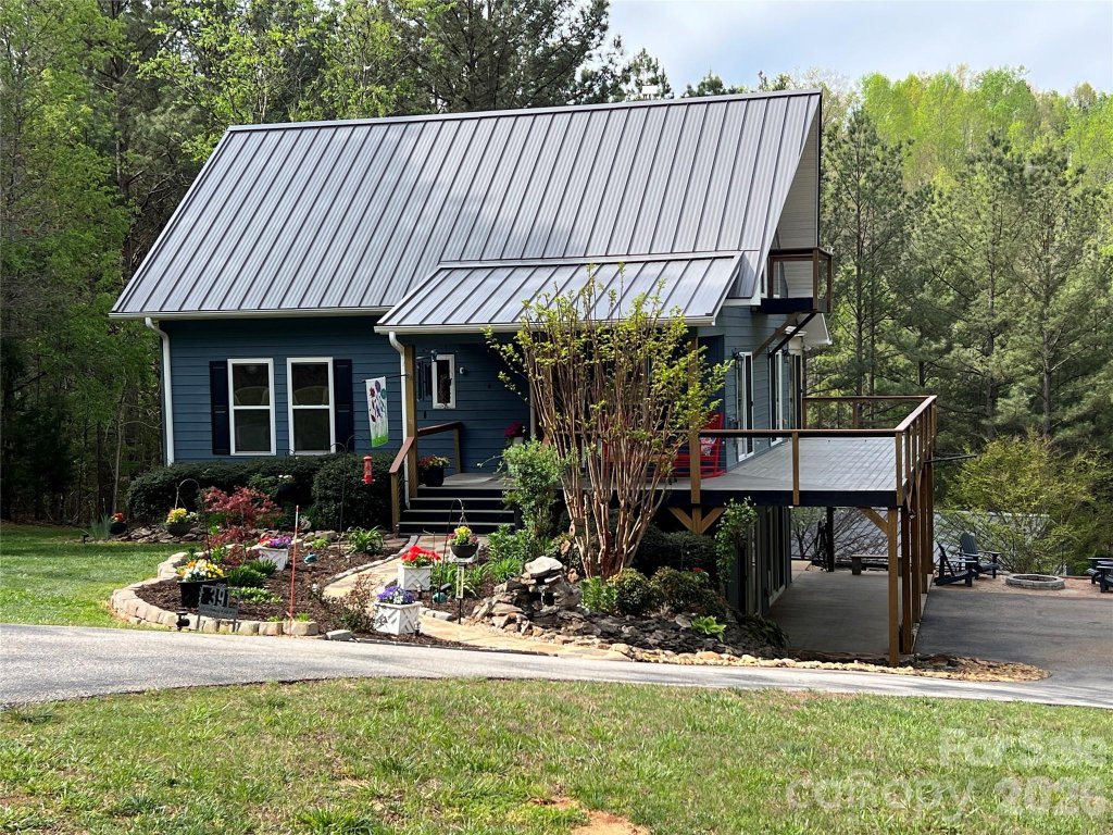 Clearwater Creek, Rutherfordton community