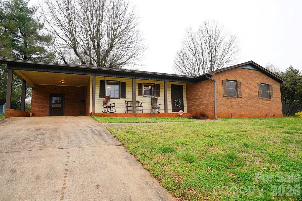 915 Woods Drive
