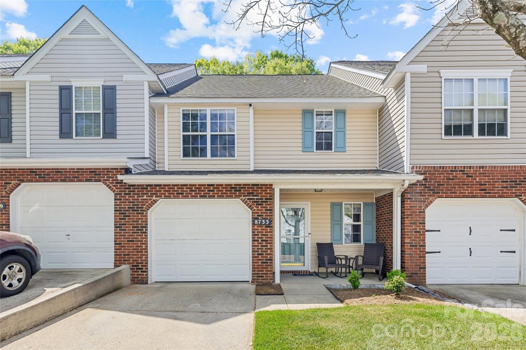 8733 Robinson Forest Drive
