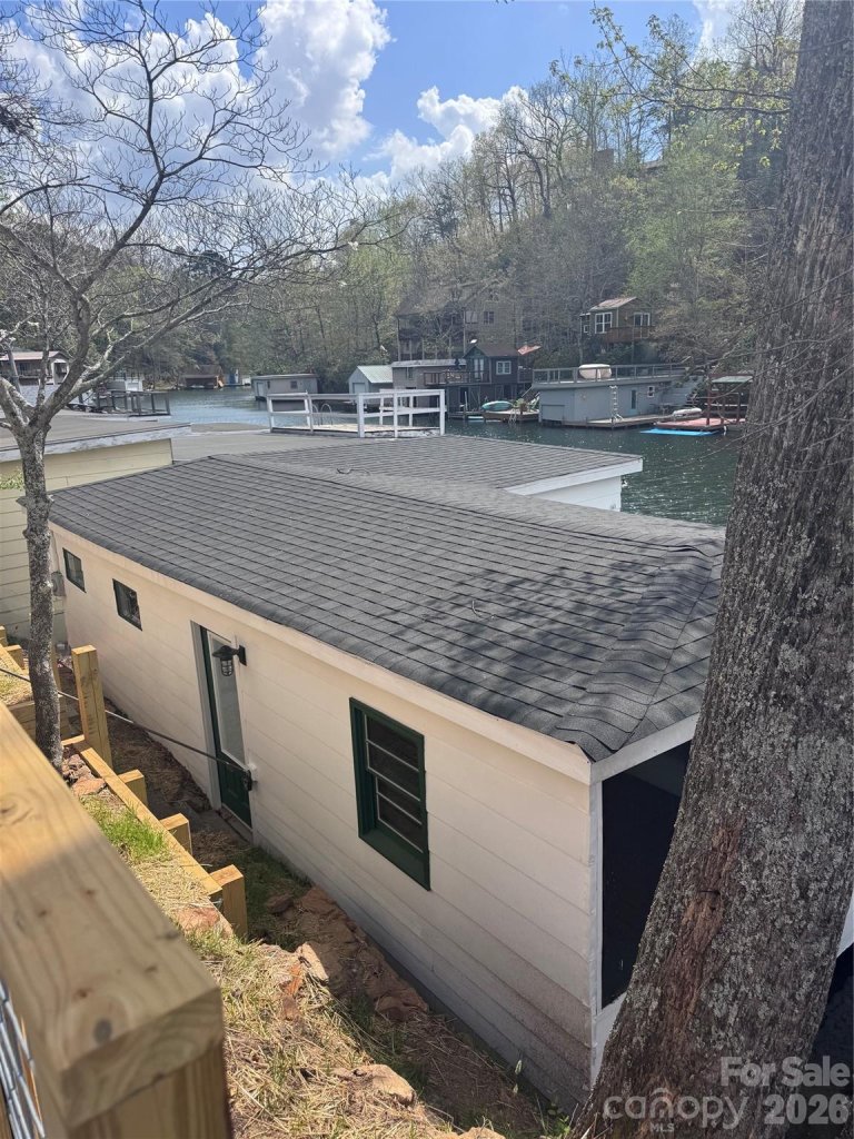 354 E Lakeshore Drive