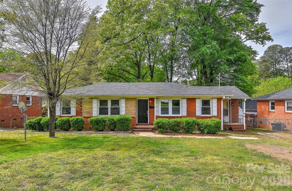 961 Clanton Road
