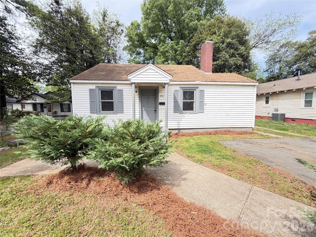 2212 Camp Greene Street