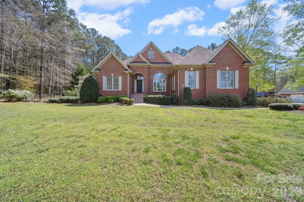 Cherry Hills, Chester community
