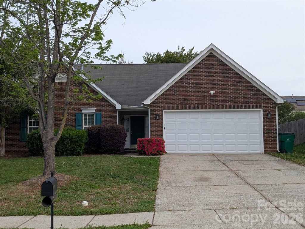 Mapleton, Charlotte community