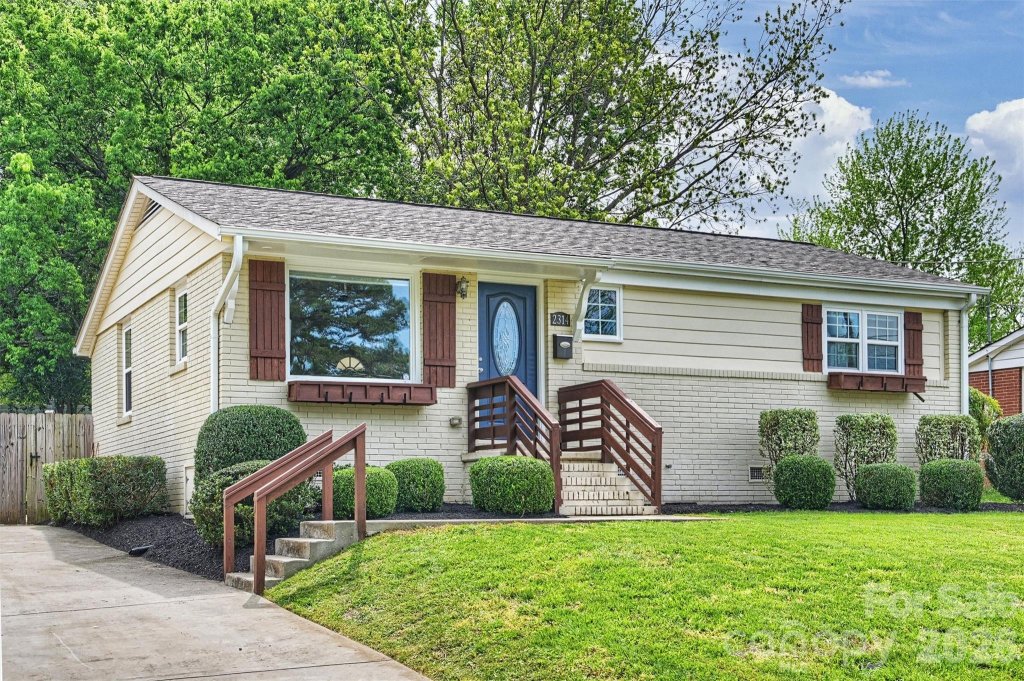 2314 Crestview Drive