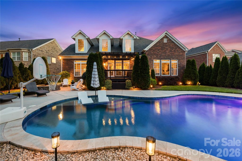 Barrington, Waxhaw community