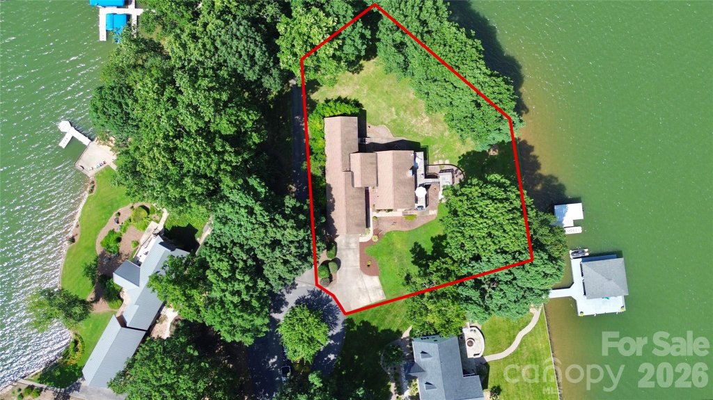 Waterfront Woodbridge, Kings Mountain community