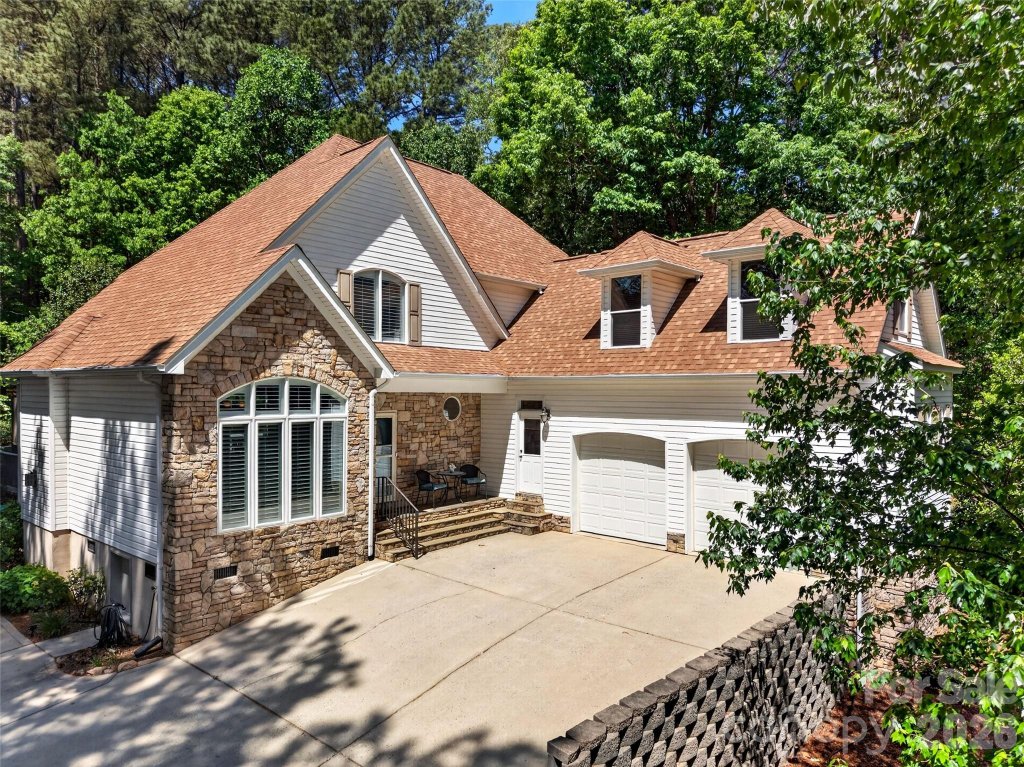 Somerset On Lake Norman, Terrell community