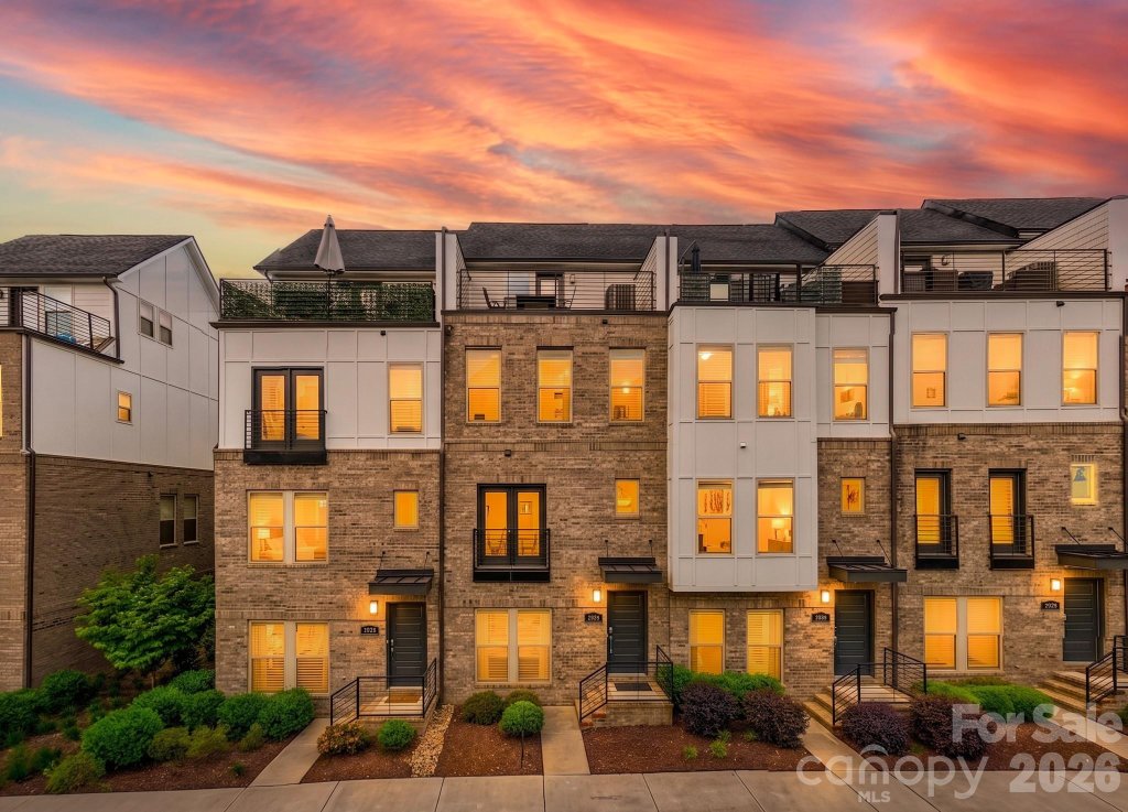 15036 New Amsterdam Lane