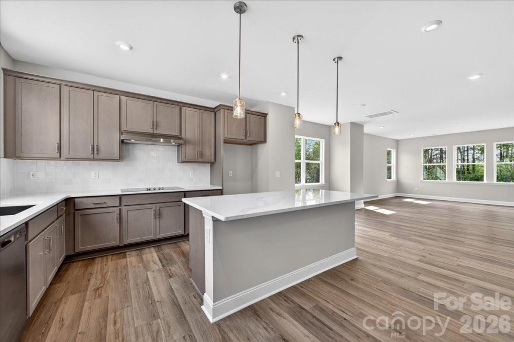 Archer Row, Charlotte community