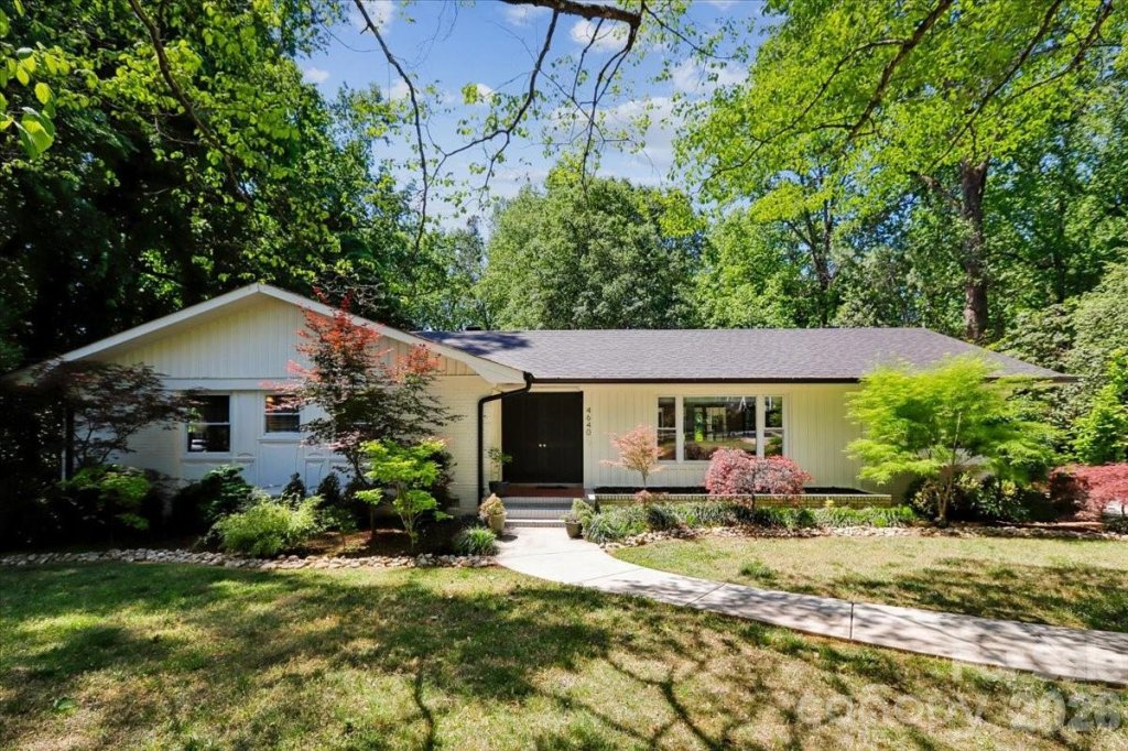 4640 Town And Country Drive