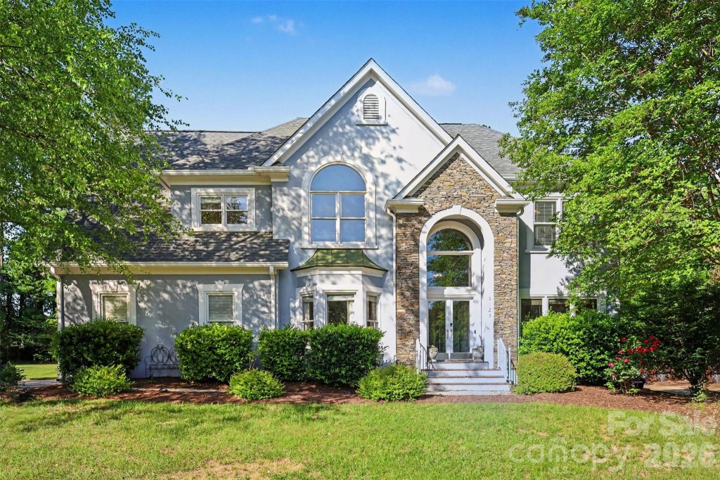 6123 Glen Manor Drive