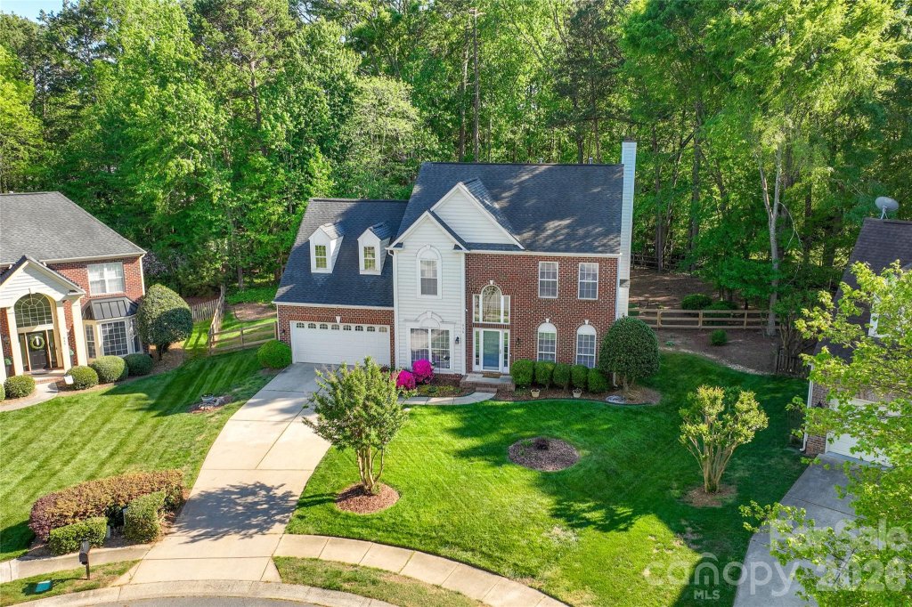 Matthews Estates, Matthews community