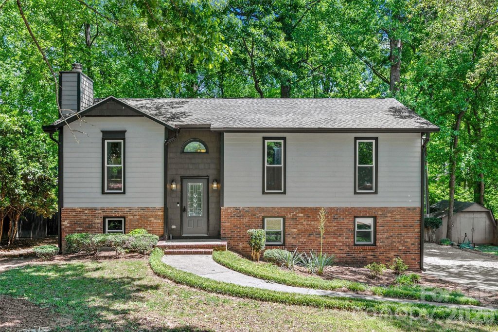204 Swamp Fox Drive