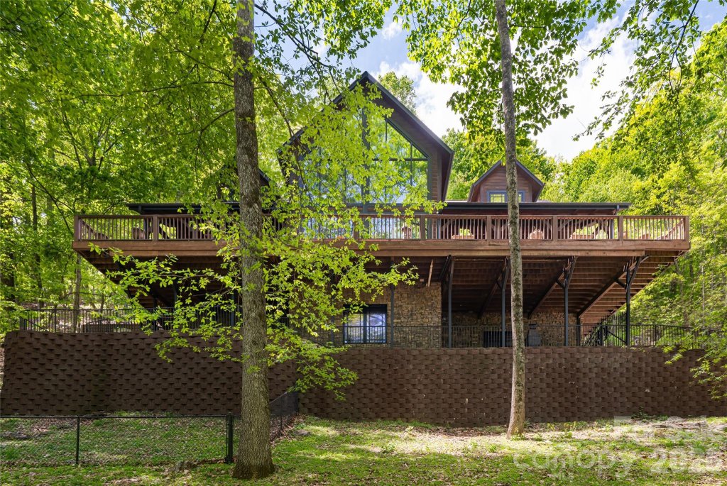 High Vista, Mills River community