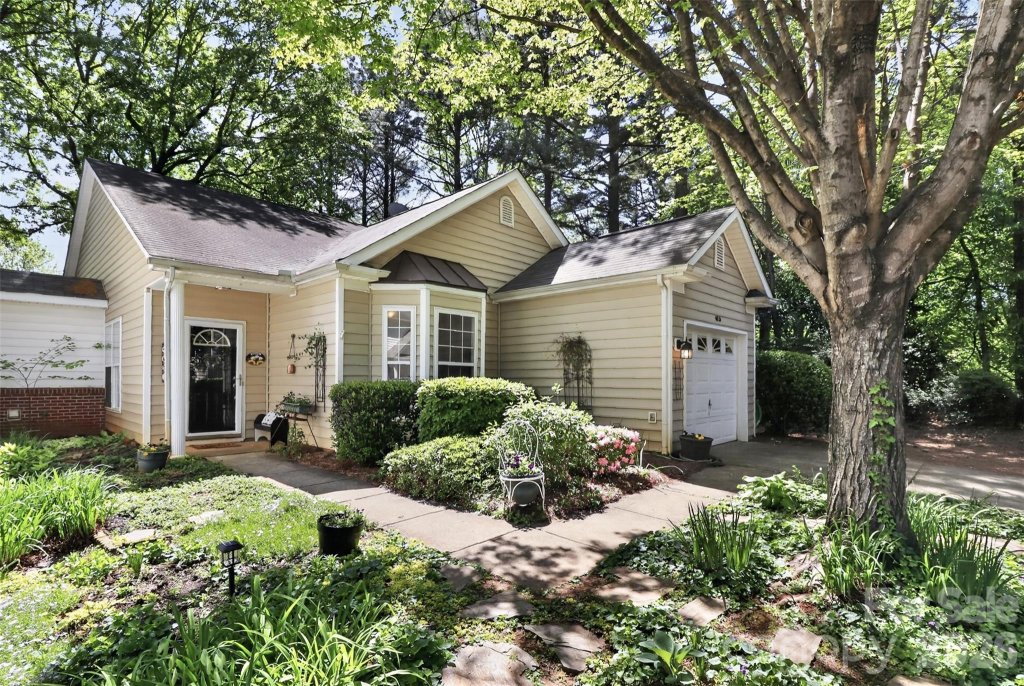 4851 Steepleglen Court