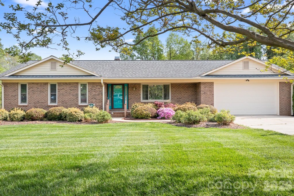 676 Sunridge Drive