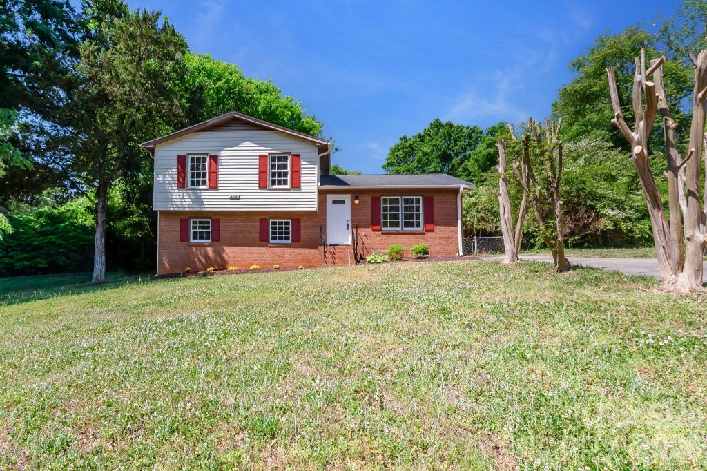 816 Anne Avenue