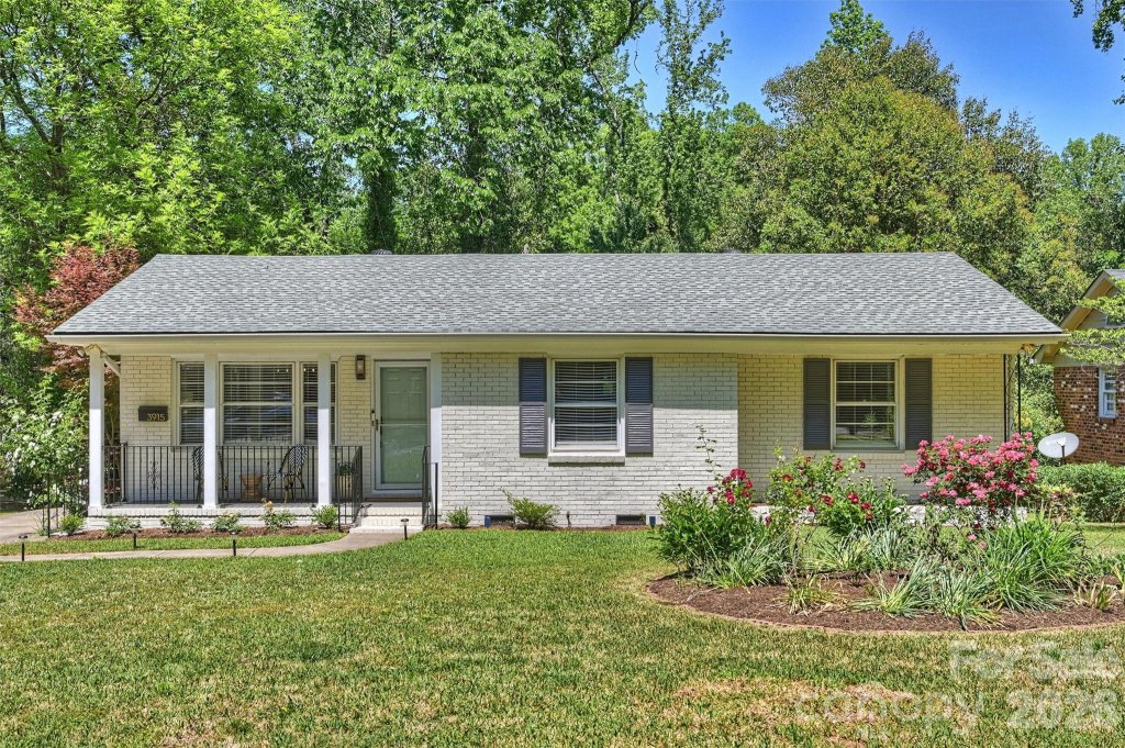 3915 Winfield Drive