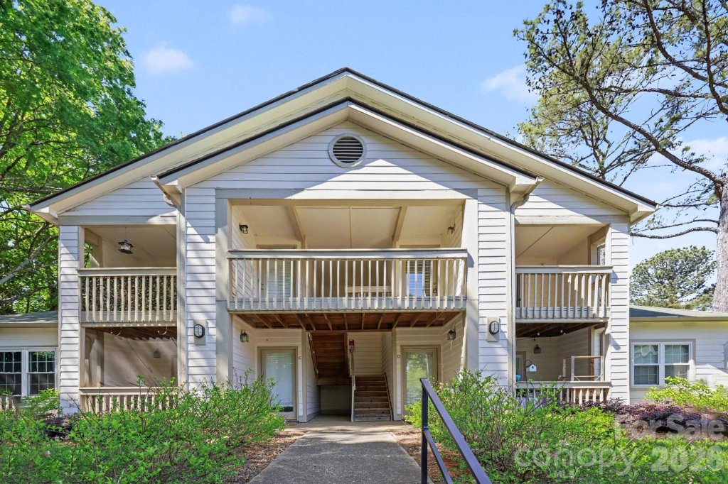 1051 Churchill Downs Court