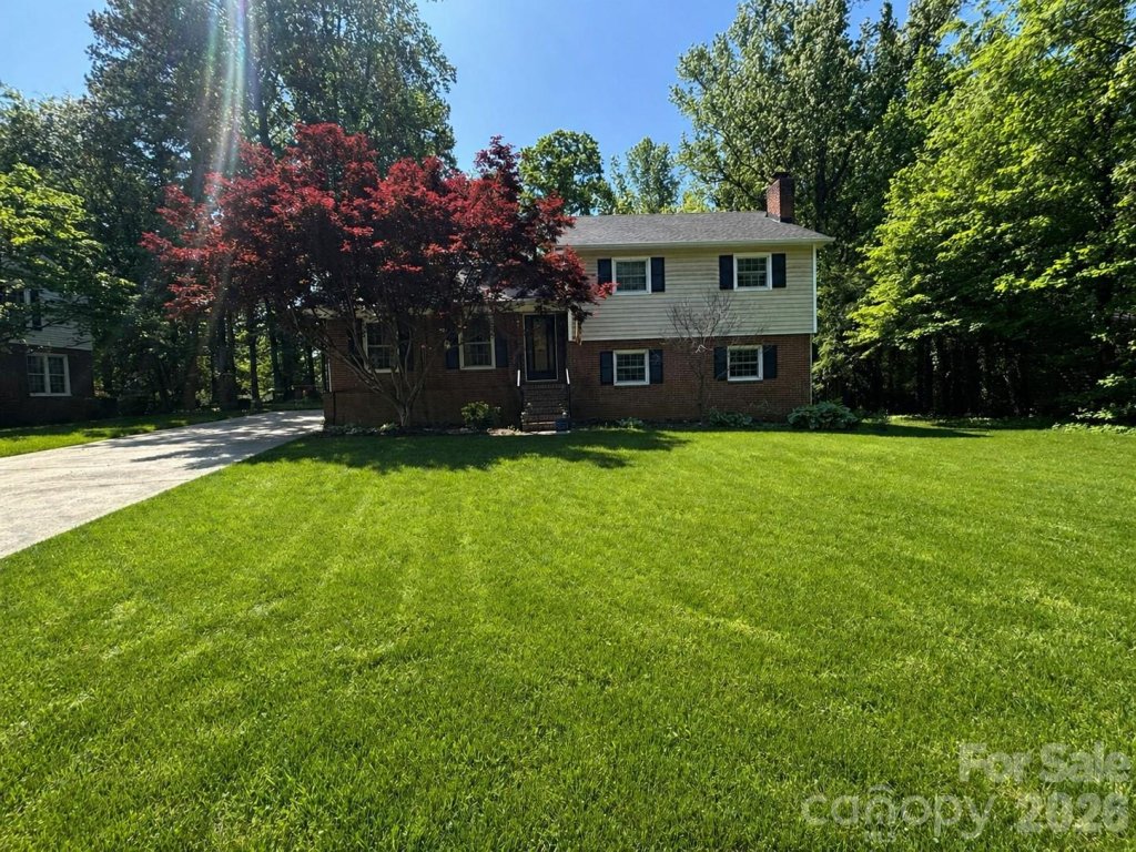 White Oaks Acres, Mooresville community