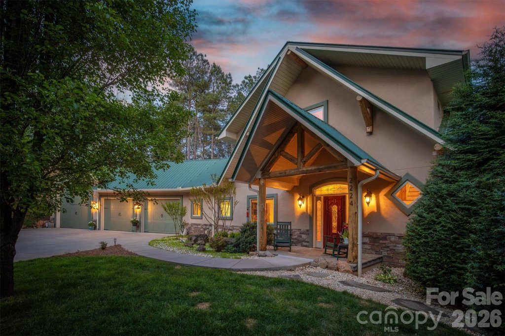 Paradise Harbor, Connelly Springs community