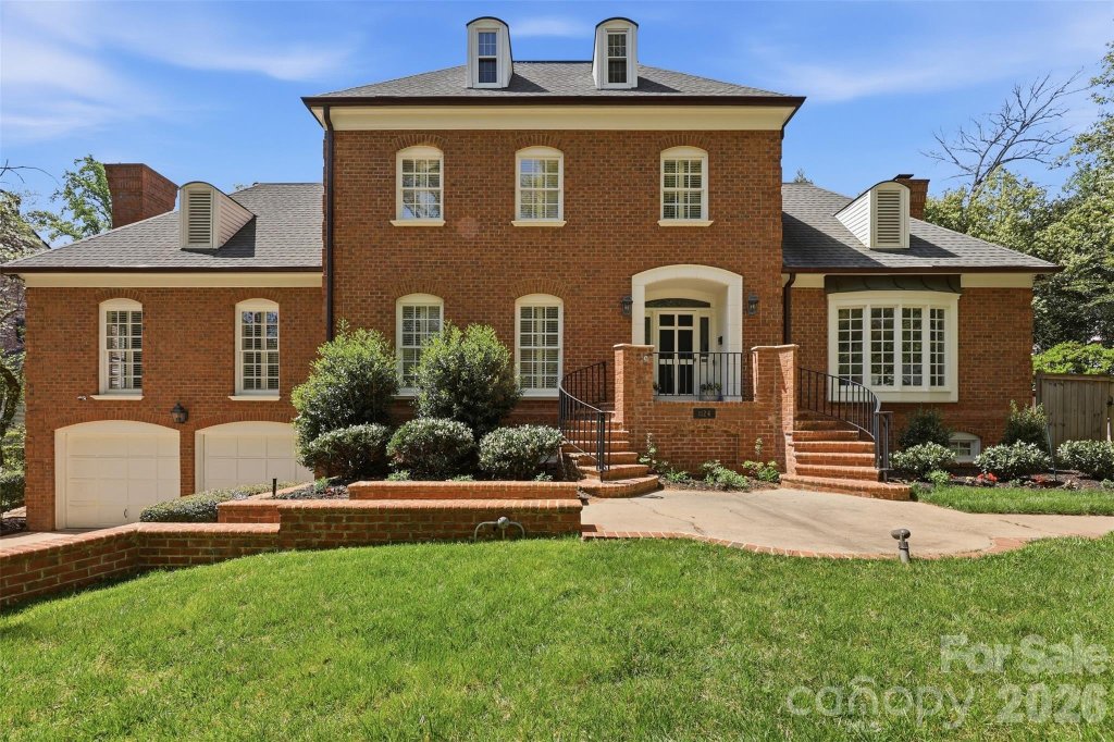 1124 Linganore Place