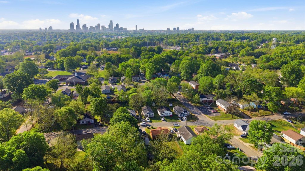 Central Place, Charlotte community