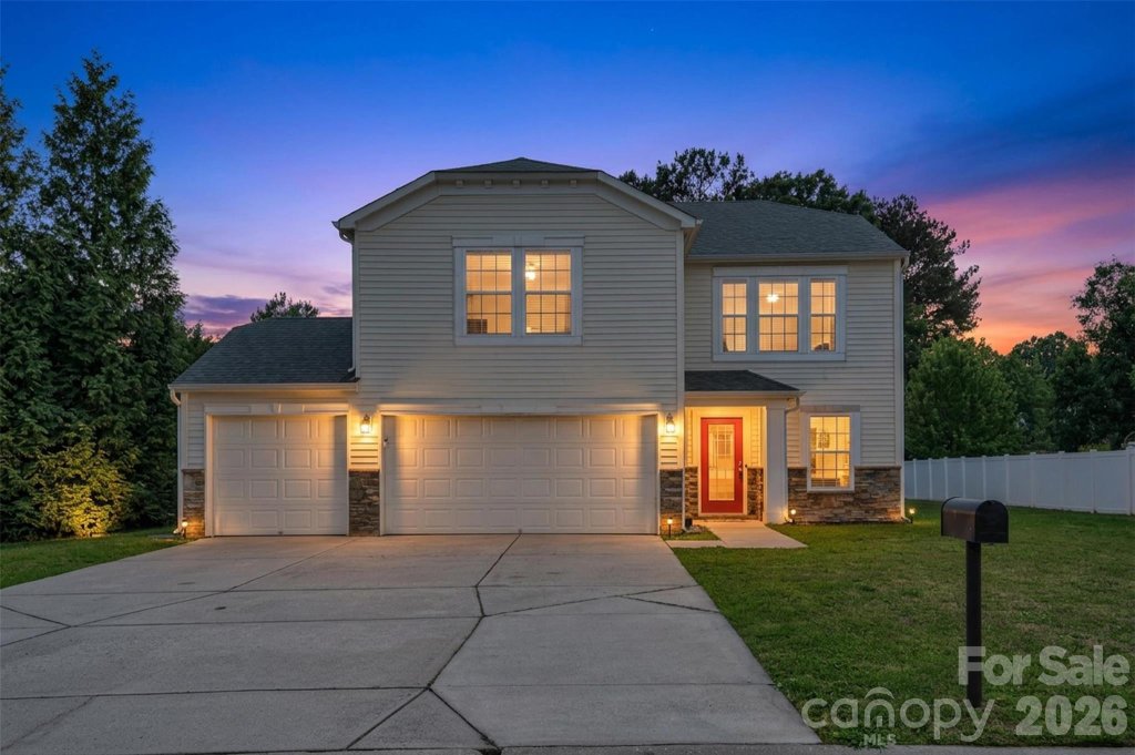 Longlea Estates, Clover community