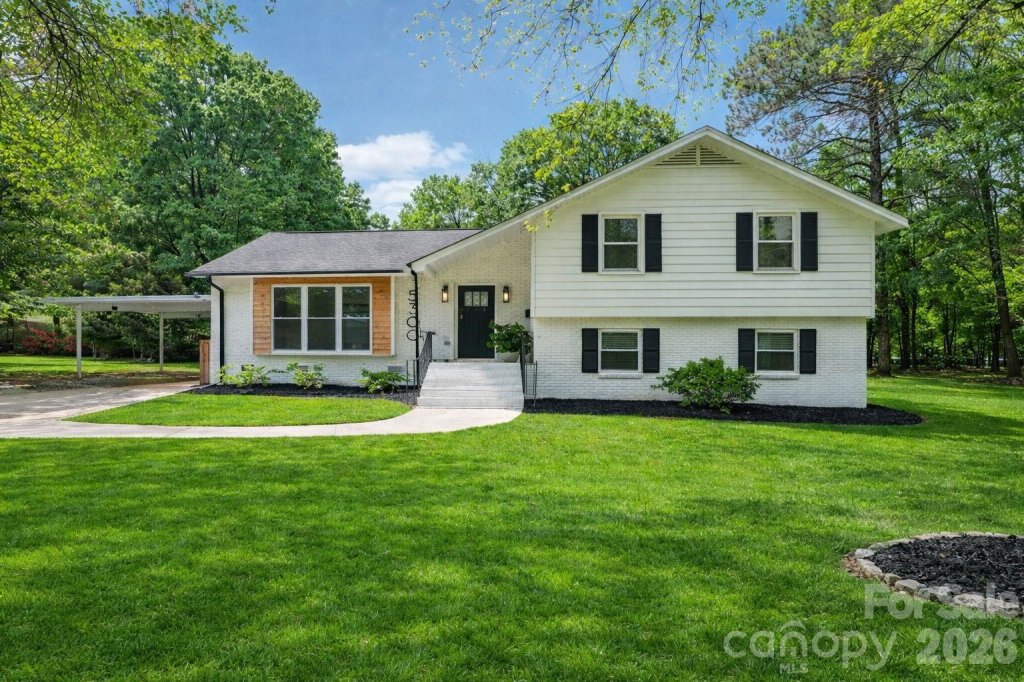 Windsor Park, Charlotte community