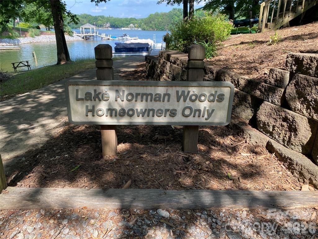 Lake Norman Woods, Catawba community