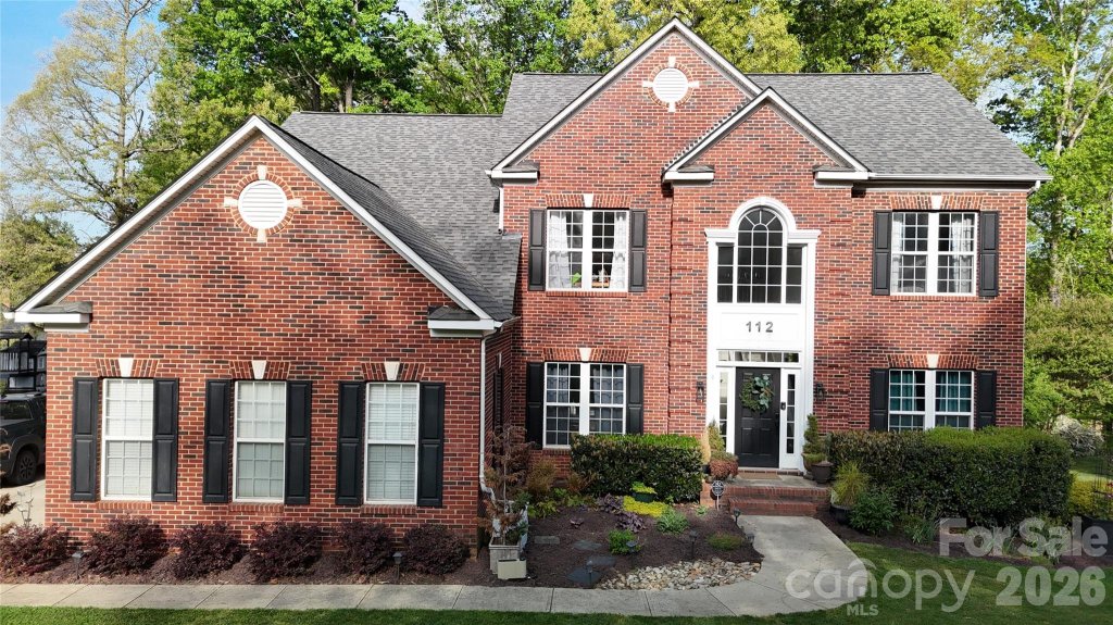 112 Huntly Lane