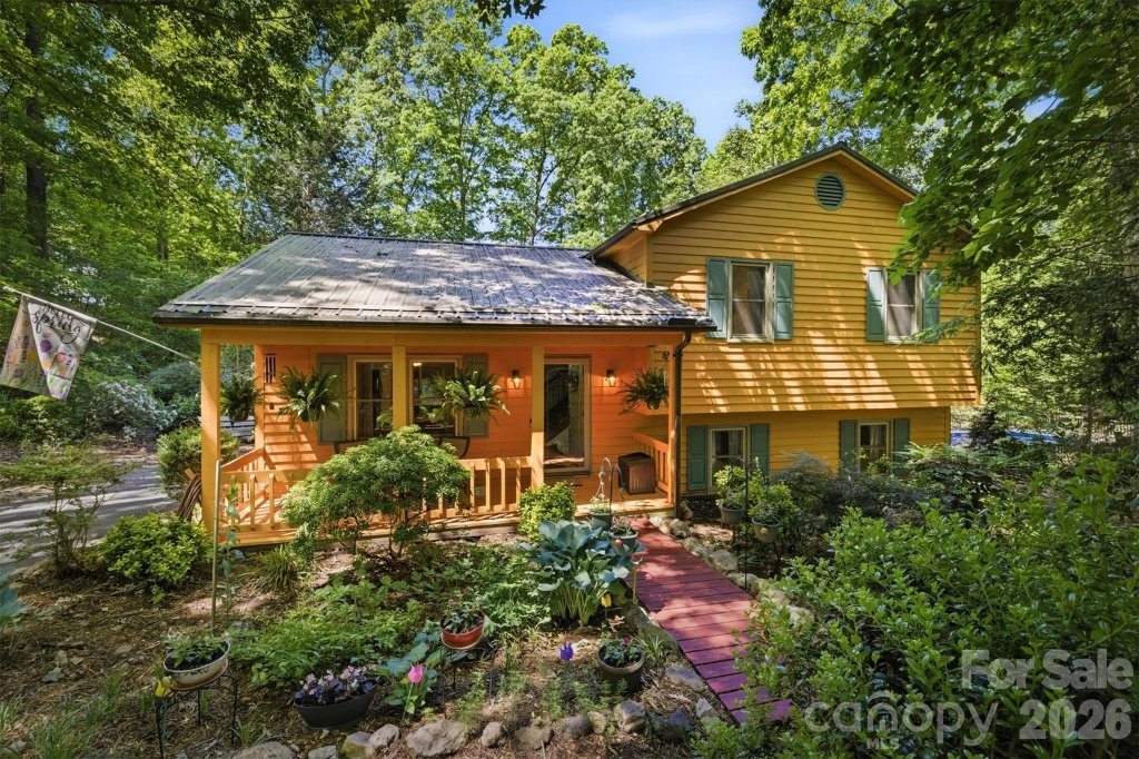 3432 Ridgewood Drive