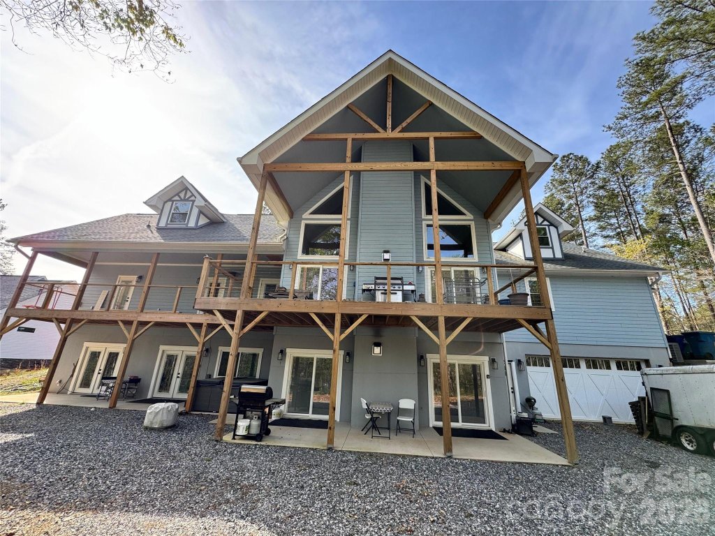2371 W Paradise Harbor Drive
